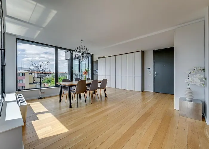 360 Stunning View 2 Floors Penthouse 3bd 2ba