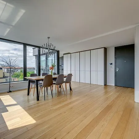 360 Stunning View 2 Floors Penthouse 3bd 2ba