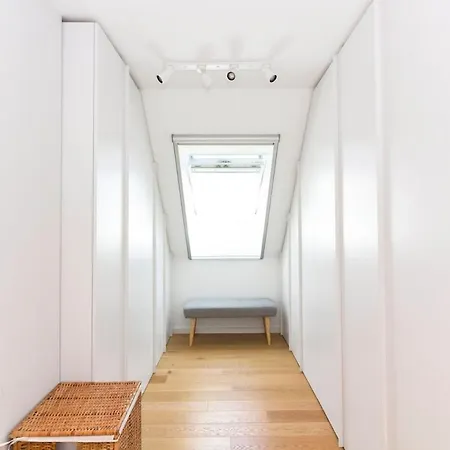 360 Stunning View 2 Floors Penthouse 3bd 2ba Apartment