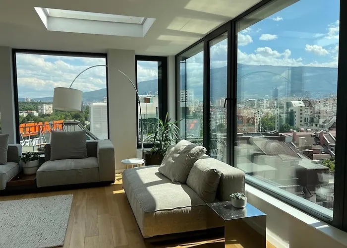 360 Stunning View 2 Floors Penthouse 3bd 2ba 아파트 소피아