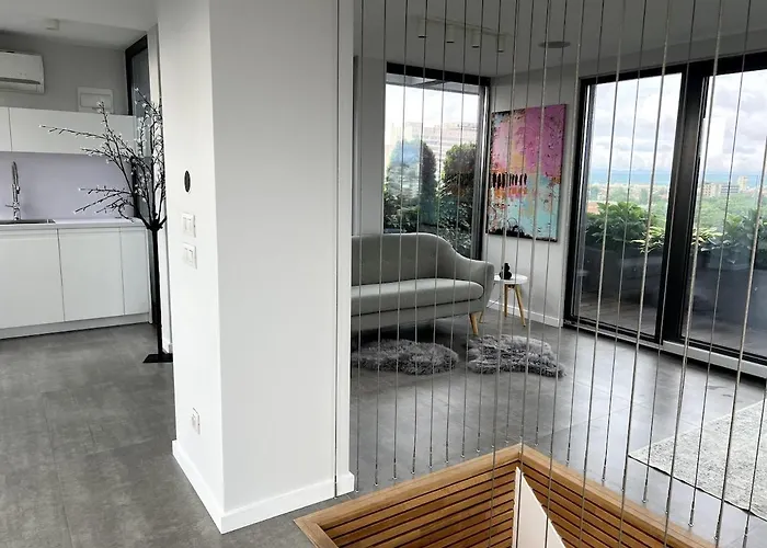 360 Stunning View 2 Floors Penthouse 3bd 2ba * 소피아